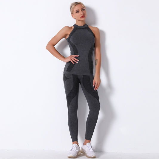 Stilrent och bekvämt yogaset i två delar