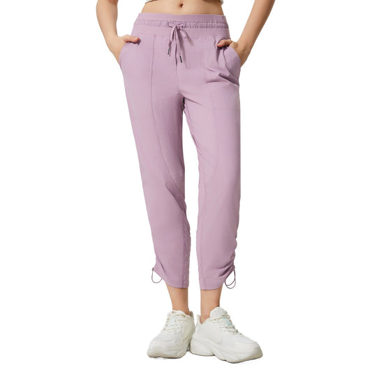 Lätta och svala träningsbyxor i cropped modell