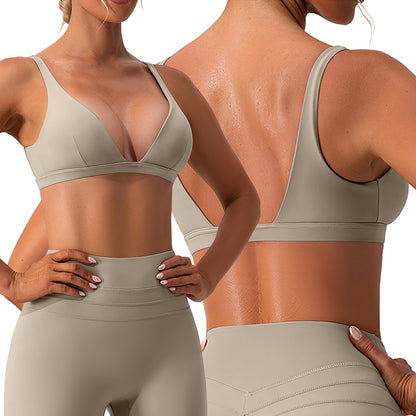 Comfortable sports bra with V-shaped back 