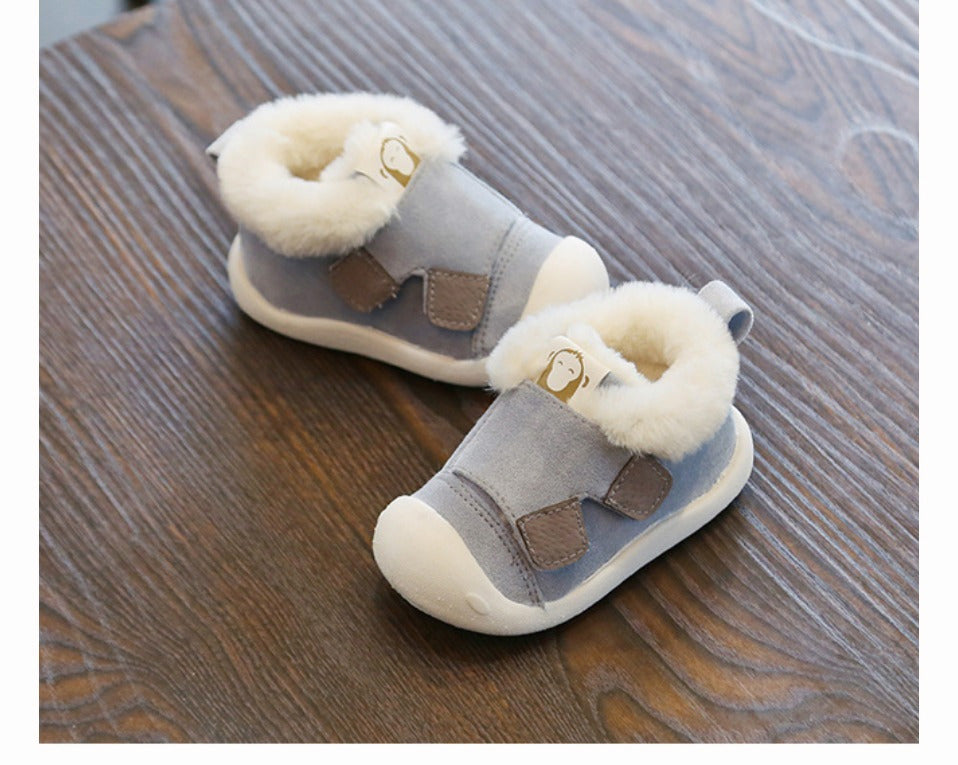 Winter slippers for toddlers – warm and non-slip velvet shoes