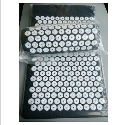 Akupressurmatta med Kud­de – Lindrar Muskelspänningar