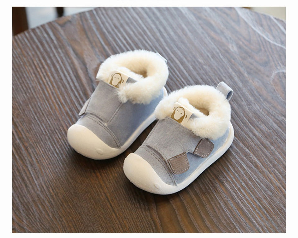 Winter slippers for toddlers – warm and non-slip velvet shoes