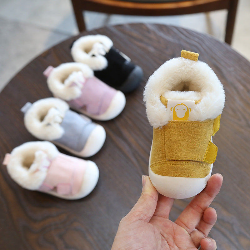 Winter slippers for toddlers – warm and non-slip velvet shoes