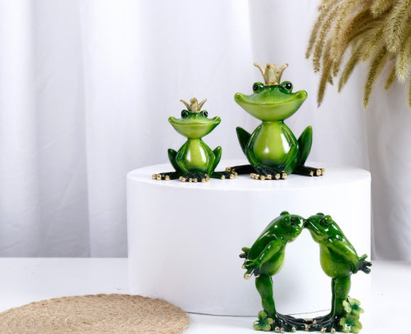 Yogasymbol kärlek i grön resin – handmålad hängande dekoration