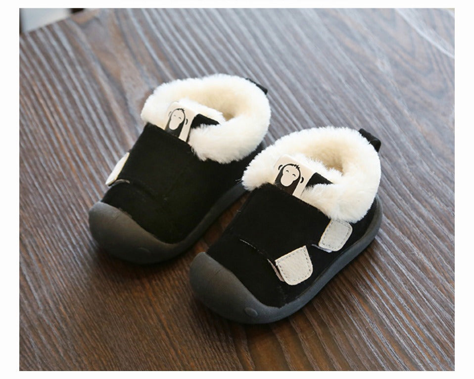 Winter slippers for toddlers – warm and non-slip velvet shoes