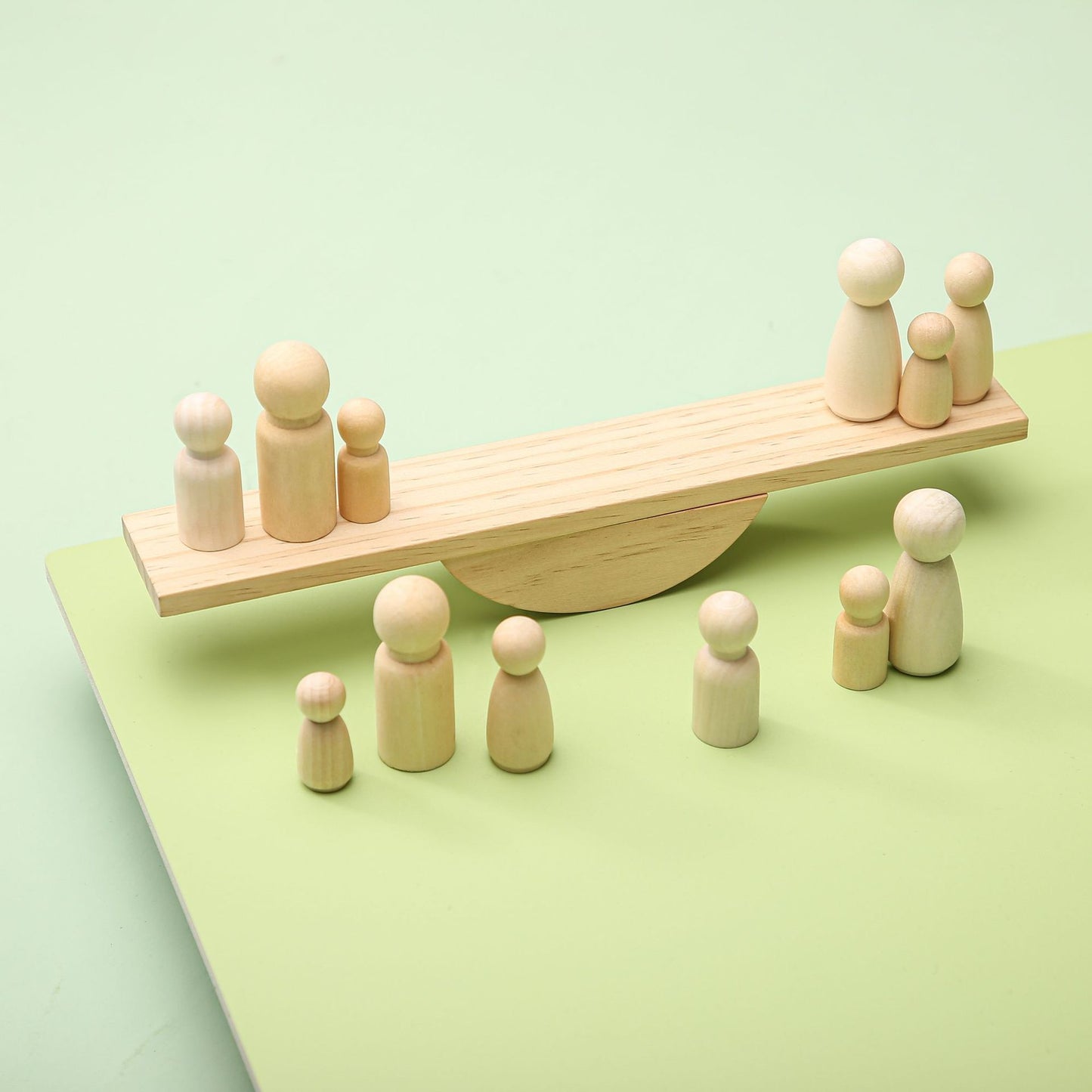 Multifunktionellt Jenga – pedagogiskt byggspel för barn