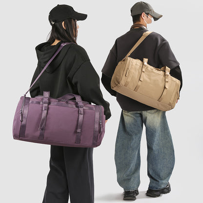 Sports bag for gym and training – shoulder and crossbody model 