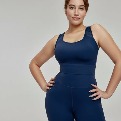 Plus Size Yoga Top – andningsbar mesh och slimmande passform