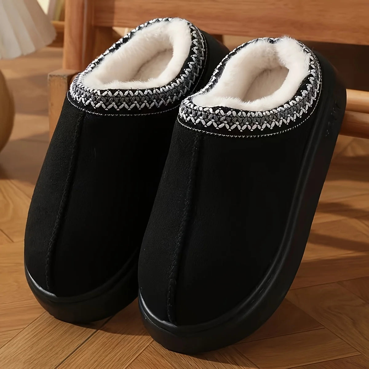 Warm slippers – soft sole and fleece lining for indoors and outdoors 