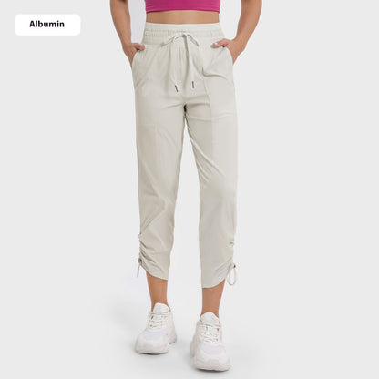 Lätta och svala träningsbyxor i cropped modell