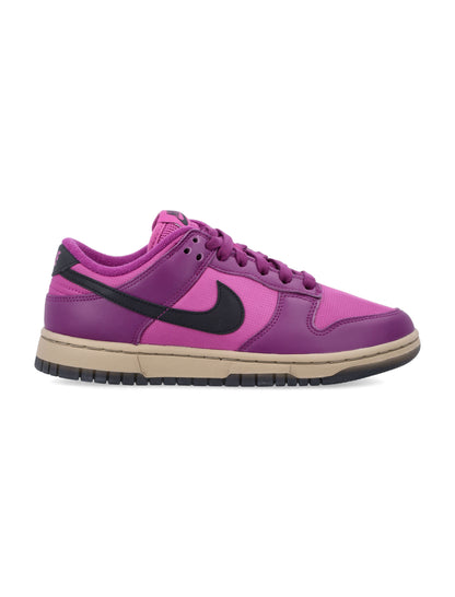 Nike Dunk Low – stilrena damsneakers i äkta läder
