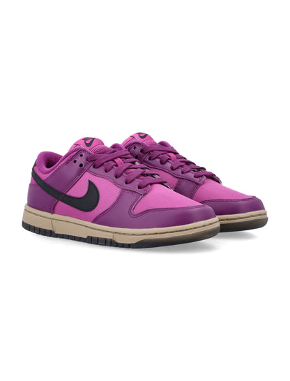 Nike Dunk Low – stilrena dam­sneakers i äkta läder