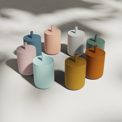 Spillfri Silikonkopp för Barn – 210 ml med Lock & Sugrör